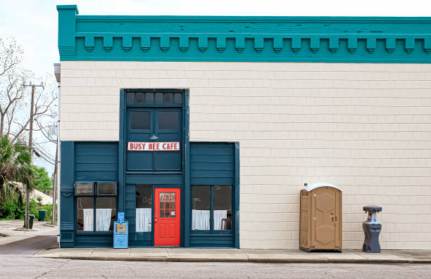 Best Portable restroom trailer rental  in Huntingdon, TN
